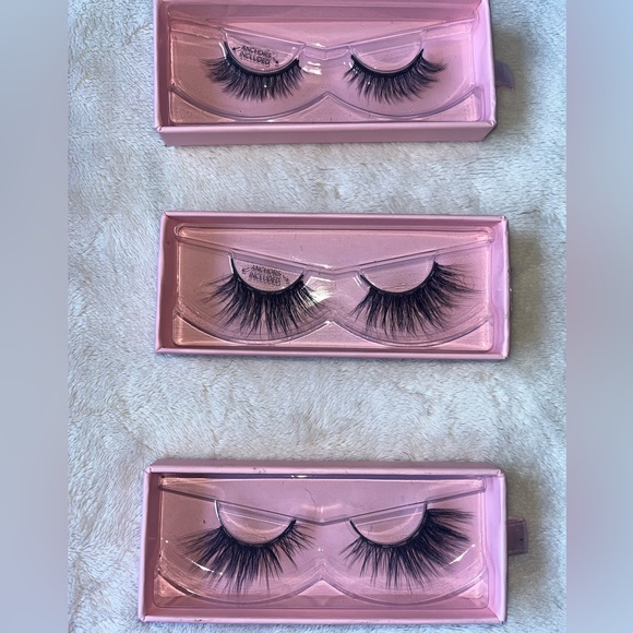 Glamnetic bundle - Picture 5 of 10